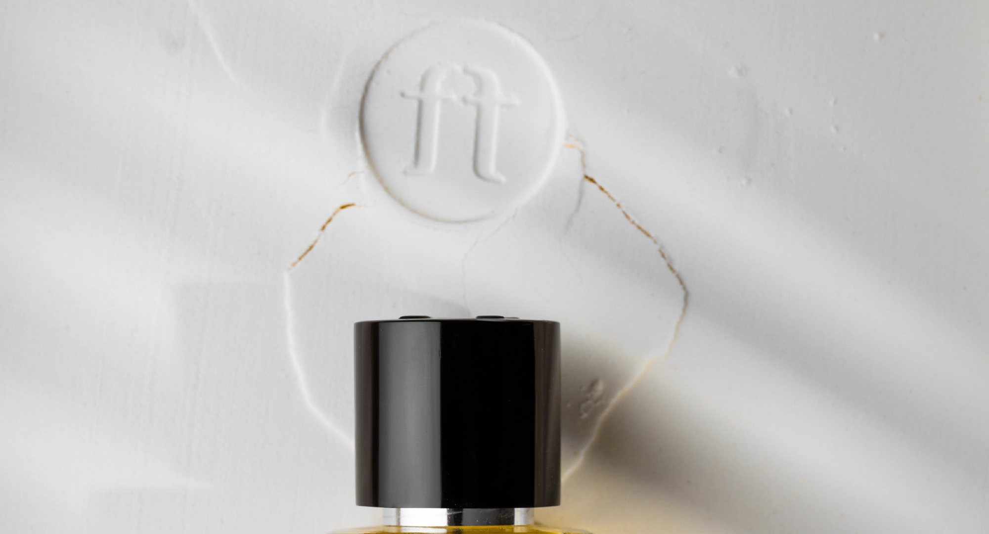 Why Men Are Choosing Niche Over Mass-Market Fragrances?